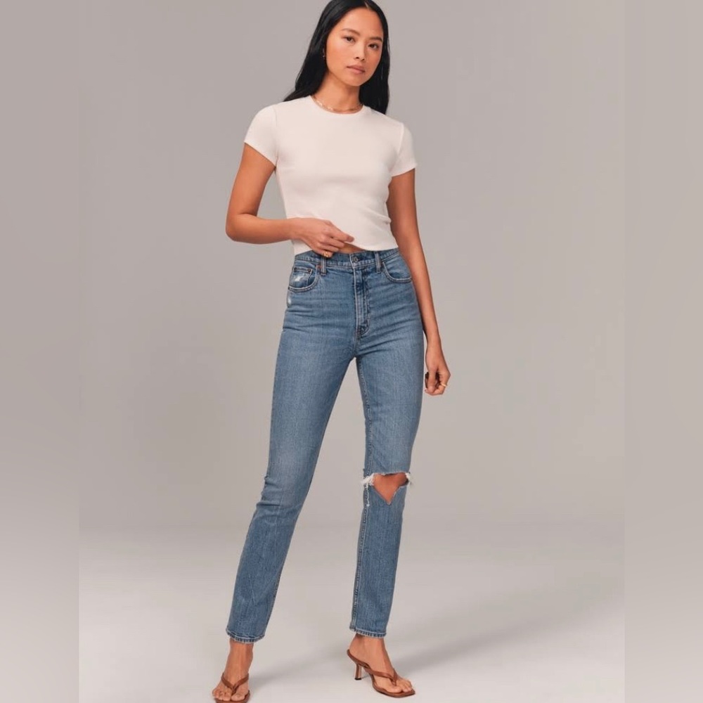Abercrombie and Fitch The 90’s skinny high rise jeans NWOT size 30 regular